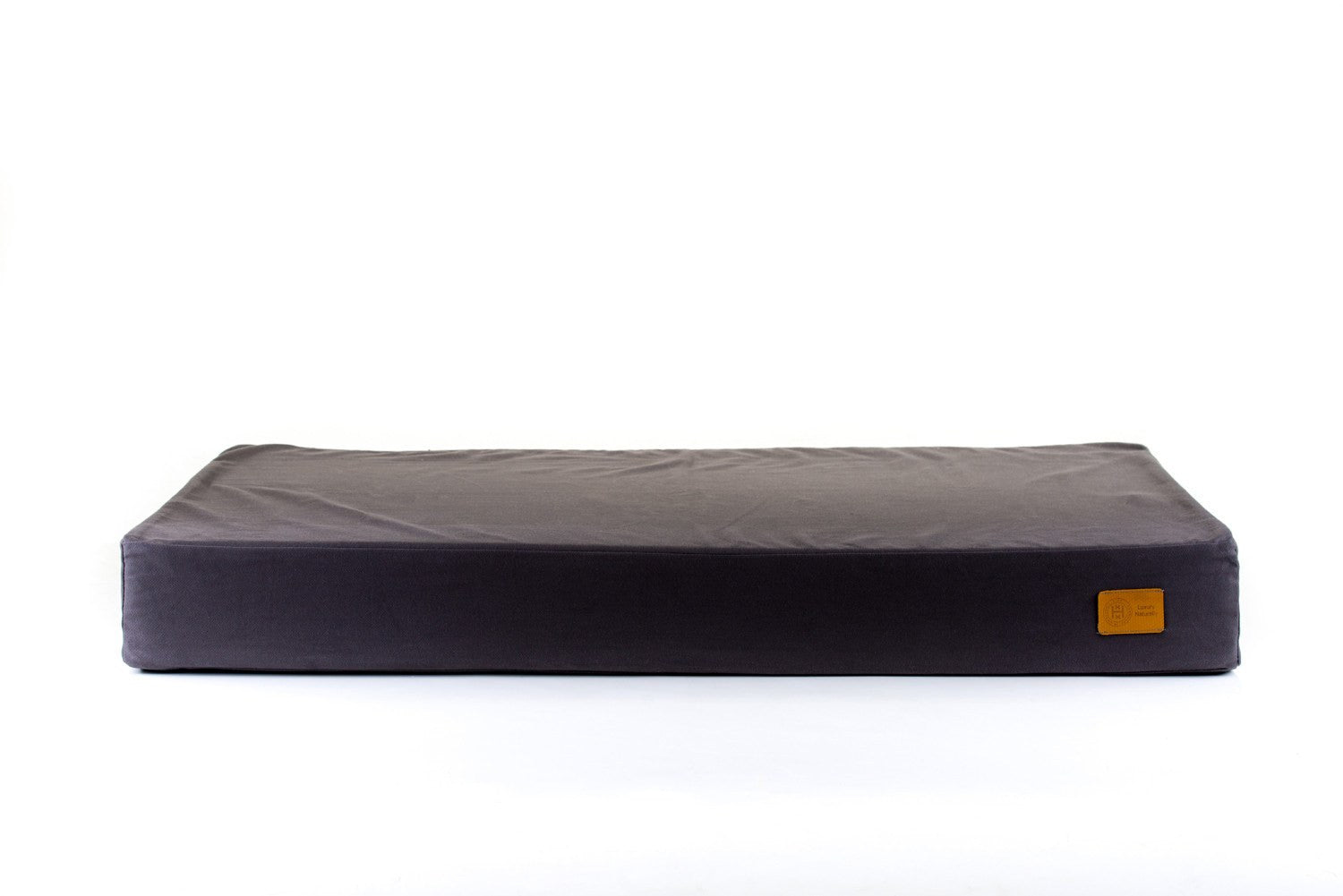 Float orthopaedic heated waterbeds for dogs made in Britain from organic fabric and materials. 