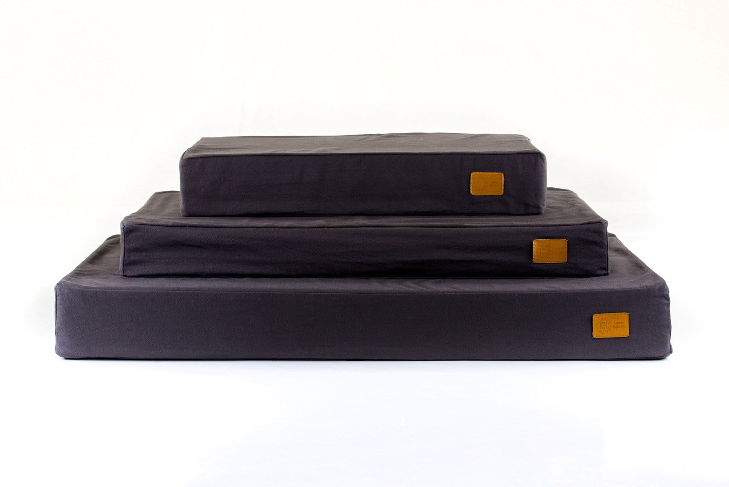 Float orthopaedic waterbeds for dogs made in Britain from organic materials. 
